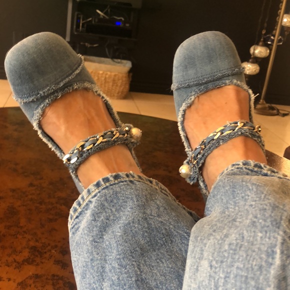Miu Miu
Miu Miu Mary Jane Round Toe Denim Pumps 40 - Picture 11 of 12